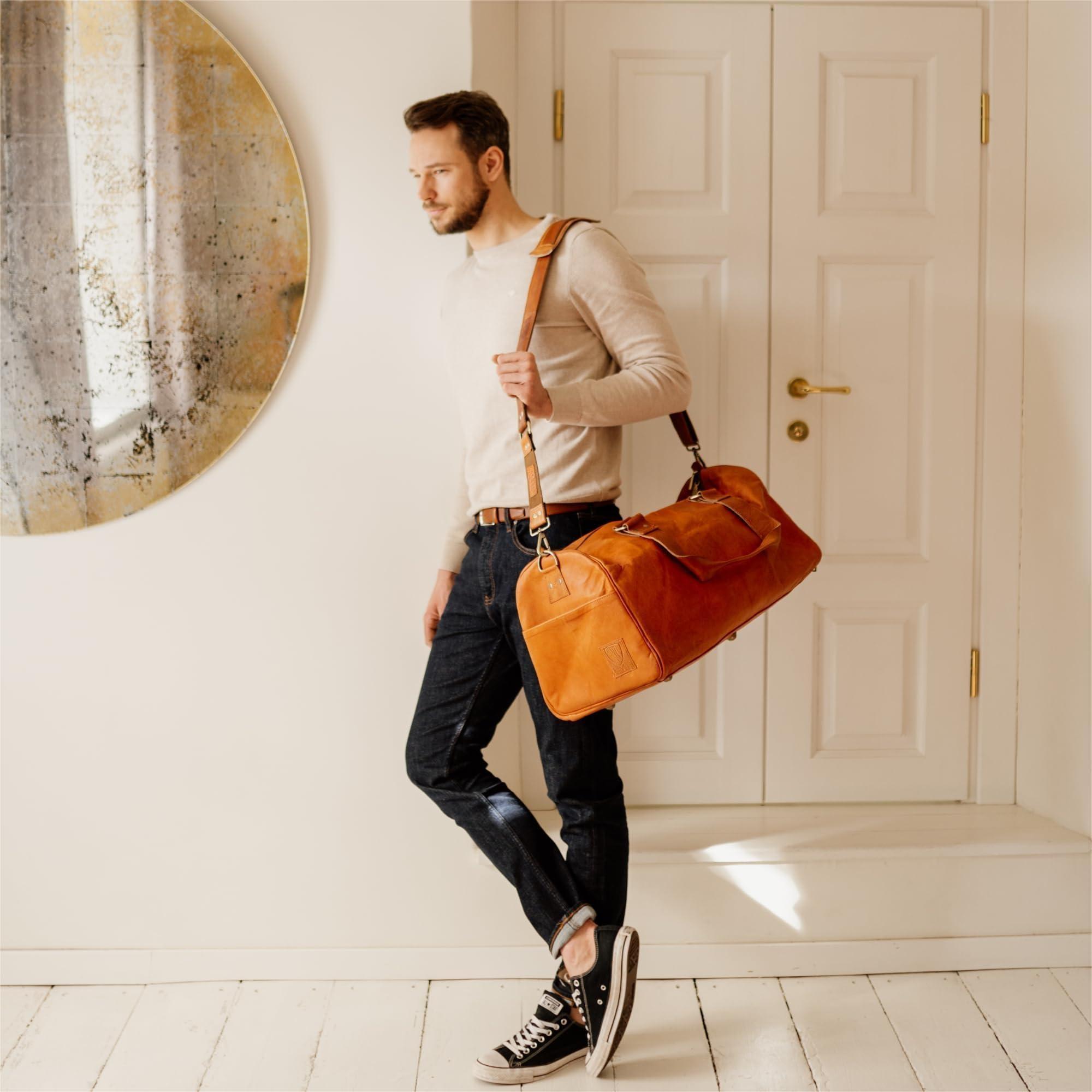 Miseleyio Vintage Leather Duffle Bag Oslo for Travel or the Gym, Overnight Bag for Men and Women (Cognac)